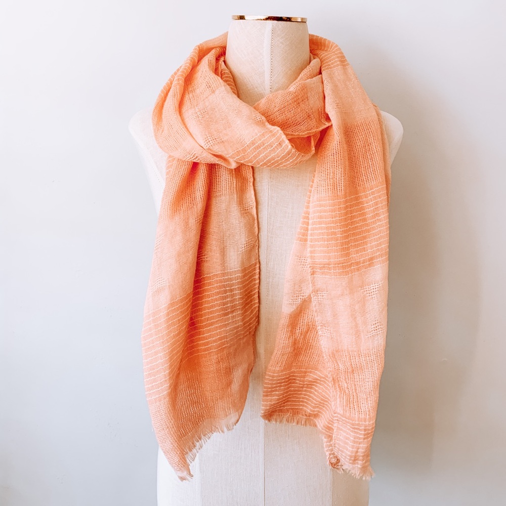 Gauzy knit scarf